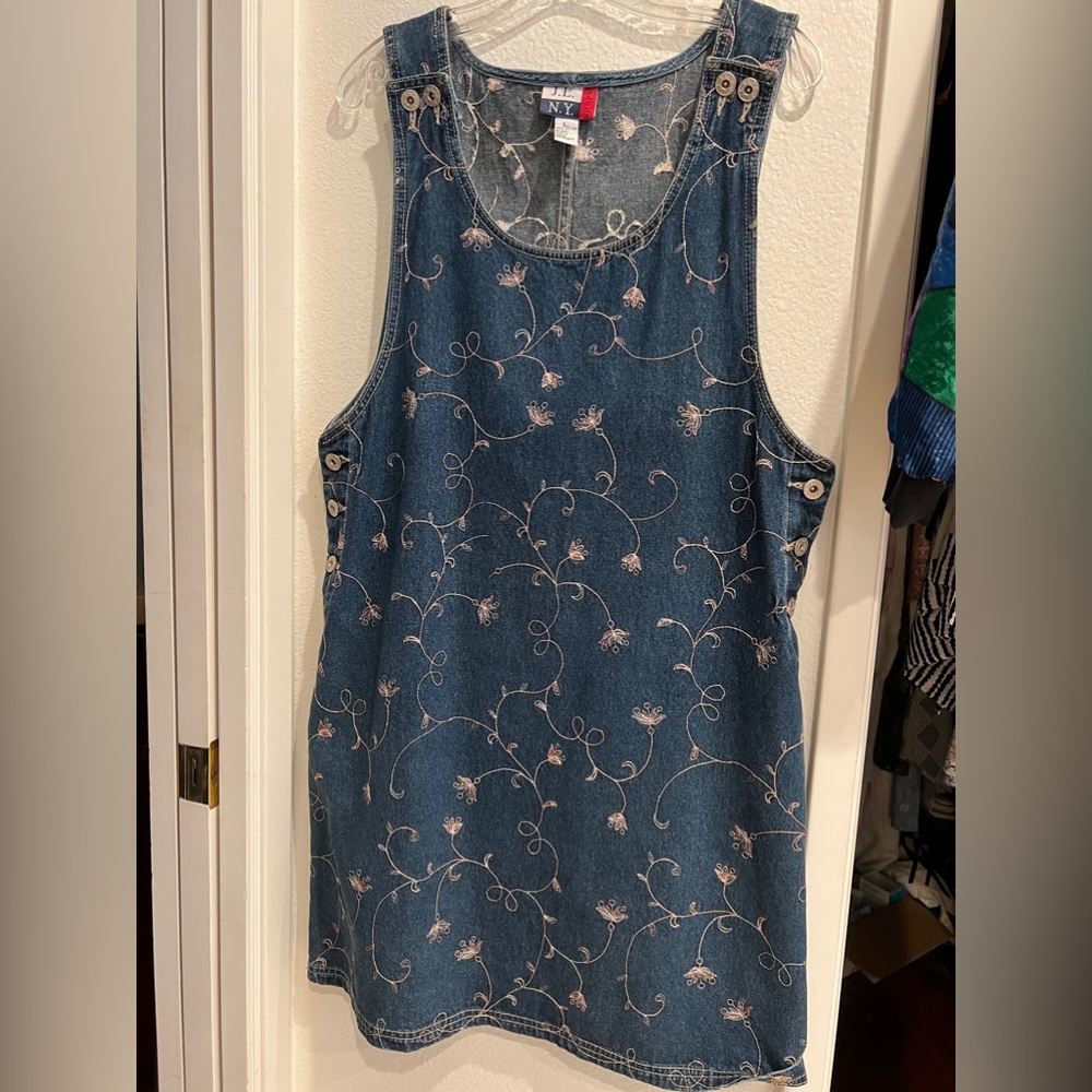 Vintage JL, New York Sport denim jumper/pinafore embroidered dress size L